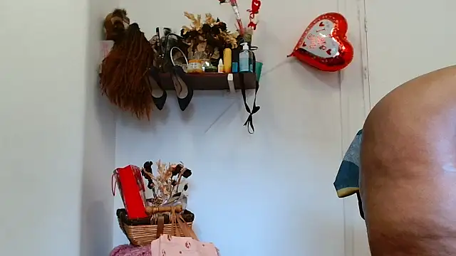 xTALLSEXYBUMx online show from June 17, 8:04 am