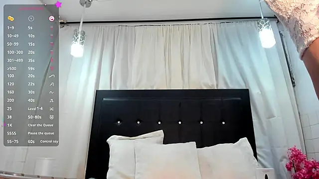 Snapshot of brittany_williams_ chatting on October 8, 4:17 am brittany williams online show from October 8, 4:17 am