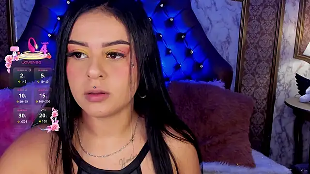 SoffiQueen online show from June 17, 12:28 pm