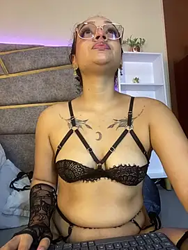 EMILYY FOXY online show from June 5, 7:09 pm