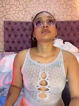 EMILYY FOXY online show from June 13, 7:00 pm