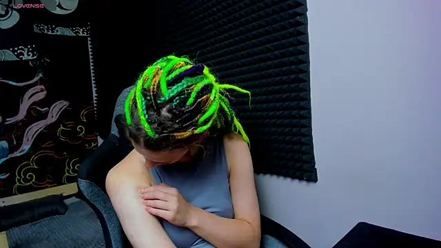 KIKI Krash online show from October 13, 10:29 am