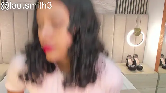 laura smith33 online show from November 18, 4:52 pm