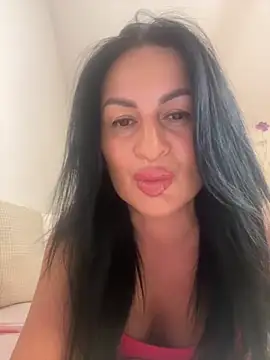 Snapshot of Helena7077 chatting on September 12, 9:22 pm Helena7077 online show from September 12, 9:22 pm