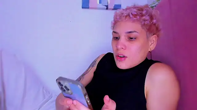 Charlee pink online show from December 21, 3:33 am