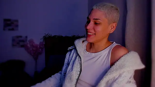 Charlee pink online show from February 24, 2:33 am