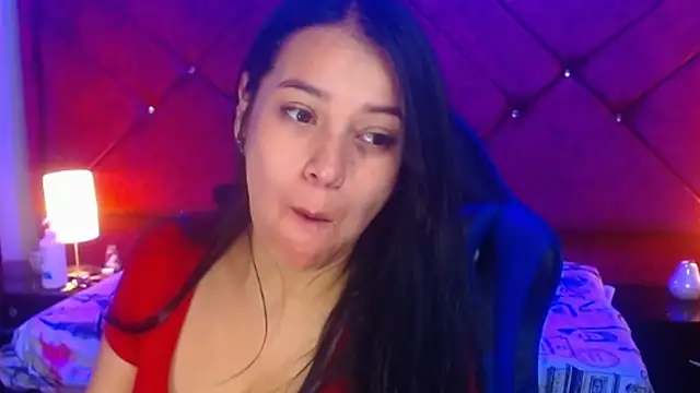 Julietacollins06 online show from May 2, 2:31 pm