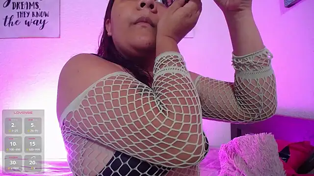 MeghanBurn online show from June 27, 2:01 pm