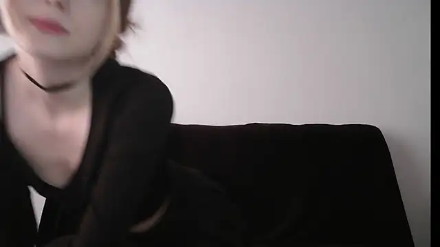 ErikaShyy online show from November 18, 11:33 am