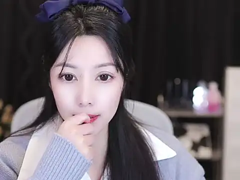 Nuyoah-77 online show from December 14, 2:34 pm