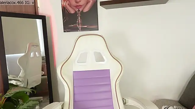 ValeriaCox online show from April 28, 1:59 pm