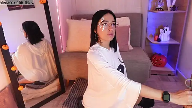 ValeriaCox online show from October 29, 1:37 pm