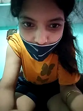 Snapshot of Hotty-Divya chatting on September 20, 10:13 am Hotty-Divya online show from September 20, 10:13 am