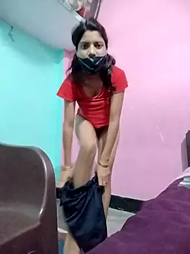 Snapshot of Hotty-Divya chatting on September 18, 9:52 am Hotty-Divya online show from September 18, 9:52 am