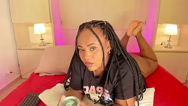 EmilyyStuart online show from November 15, 4:02 am