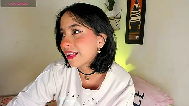 adriannyp 1 online show from August 2, 4:26 am