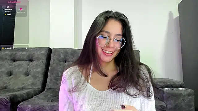 Snapshot of emmadiaz1 chatting on October 20, 3:53 am emmadiaz1 online show from October 20, 3:53 am