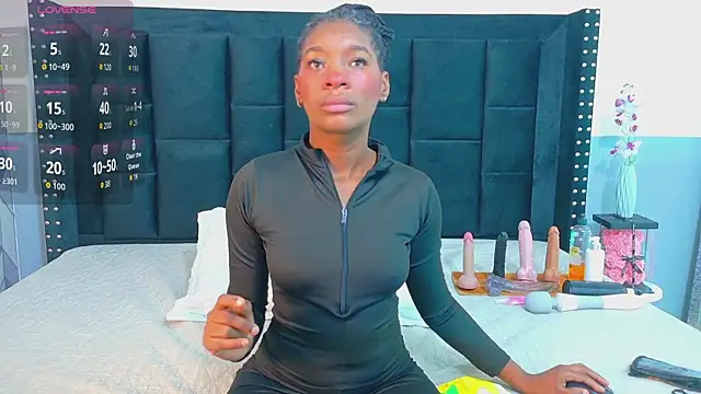 petitelittleebony online show from July 29, 2:44 am