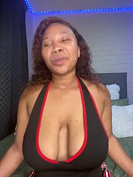 DrippinCaramelCutie online show from March 5, 6:48 pm