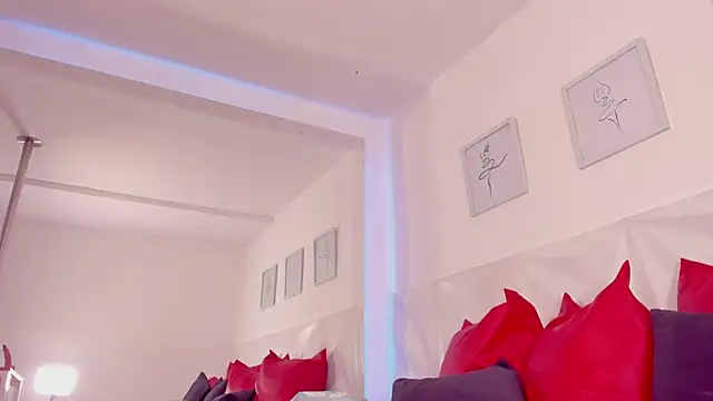 scarlet castro online show from May 3, 9:51 pm