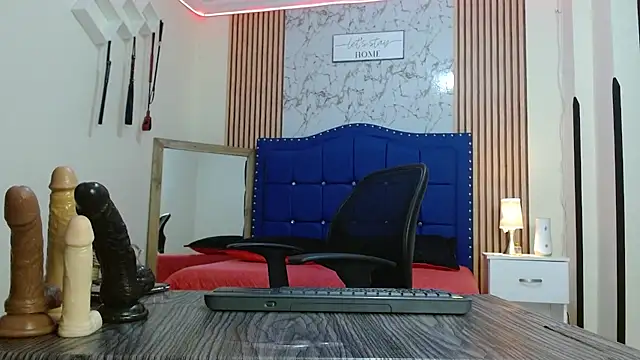 Snapshot of Daniela_Saenz_ chatting on September 17, 8:12 am Daniela Saenz online show from September 17, 8:12 am