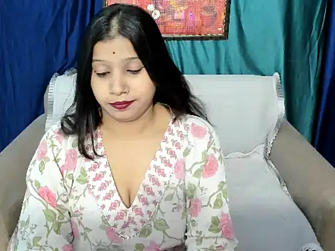 kendracox21 online show from May 1, 8:17 am