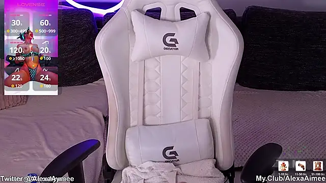 AlexaAimee online show from March 8, 12:31 pm