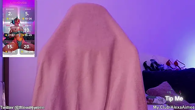 AlexaAimee online show from October 13, 7:49 pm
