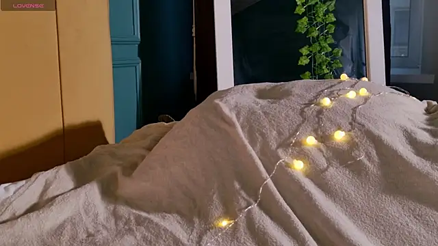 SunnyRisha online show from October 4, 5:13 am