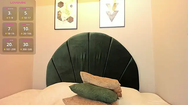  EmilyJireh  online show from July 12, 9:04 pm