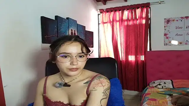 miley blue  online show from February 26, 7:35 pm