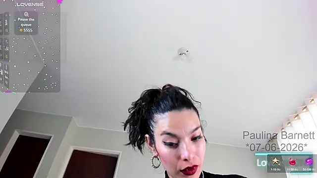 paulinabarnett- online show from June 7, 6:37 pm