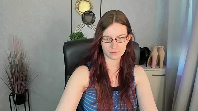 emmaxDelight online show from June 23, 5:38 am