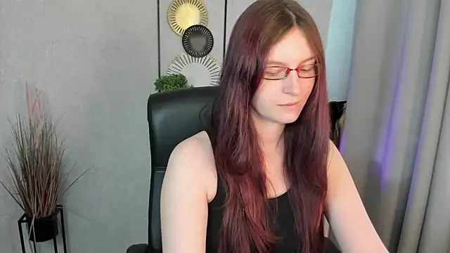emmaxDelight online show from June 15, 5:29 am