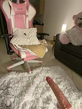 bella  honey online show from June 26, 5:20 am