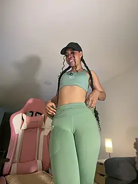 bella  honey online show from June 28, 8:59 pm