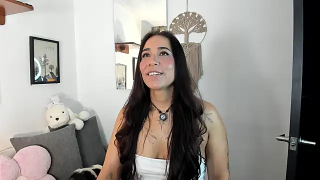 electra hunt online show from June 20, 1:20 am