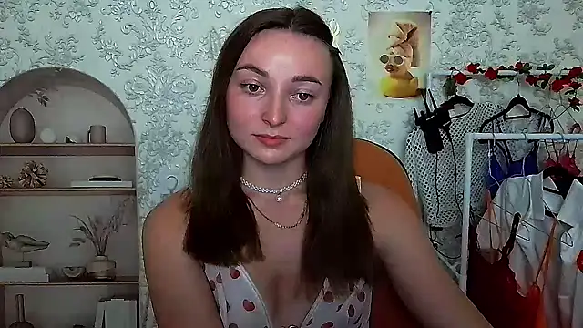  Barbie Kiss  online show from October 11, 3:37 pm