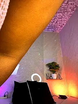 lennacooper online show from December 4, 9:55 am