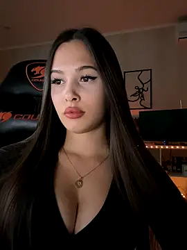 EricaWalls online show from September 13, 7:55 pm