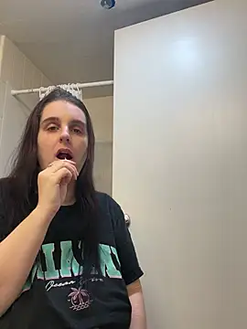 menaceswife online show from January 17, 7:54 pm