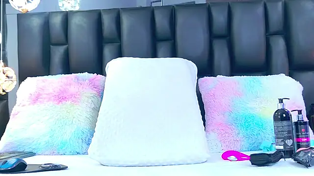 DahianaMoss online show from October 2, 11:59 am