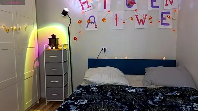 sophia euphoriaa online show from October 31, 10:41 am