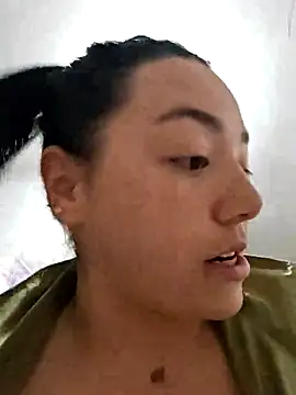 Snapshot of helena_smith chatting on October 22, 3:11 am helena smith online show from October 22, 3:11 am
