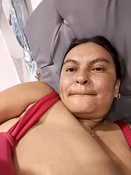 Horny-Mommy-Dirty online show from May 2, 9:18 pm