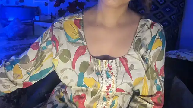aarjulove online show from July 31, 11:44 am