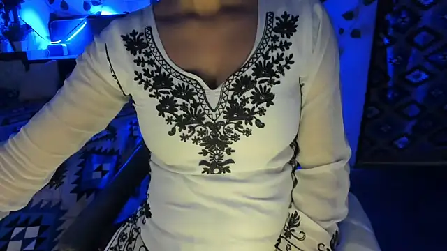 aarjulove online show from July 23, 2:25 pm