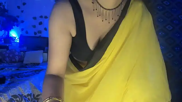 aarjulove online show from July 28, 3:21 pm