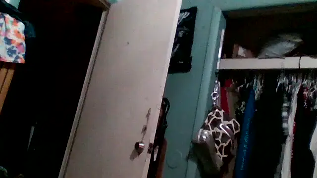 Snapshot of fantasymade69 chatting on September 18, 12:04 pm fantasymade69 online show from September 18, 12:04 pm