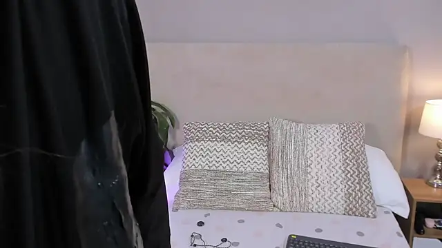 GaiaBaker online show from July 28, 9:47 pm